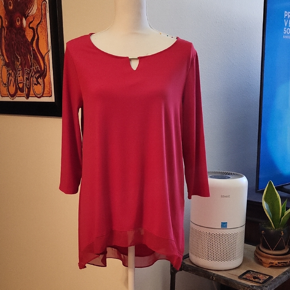 By Chico Red Flowy 3/4 Sleeve Top